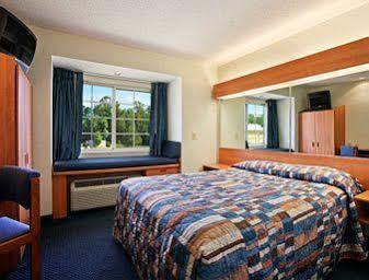 Microtel & By Wyndham Lillington/campbell 2*