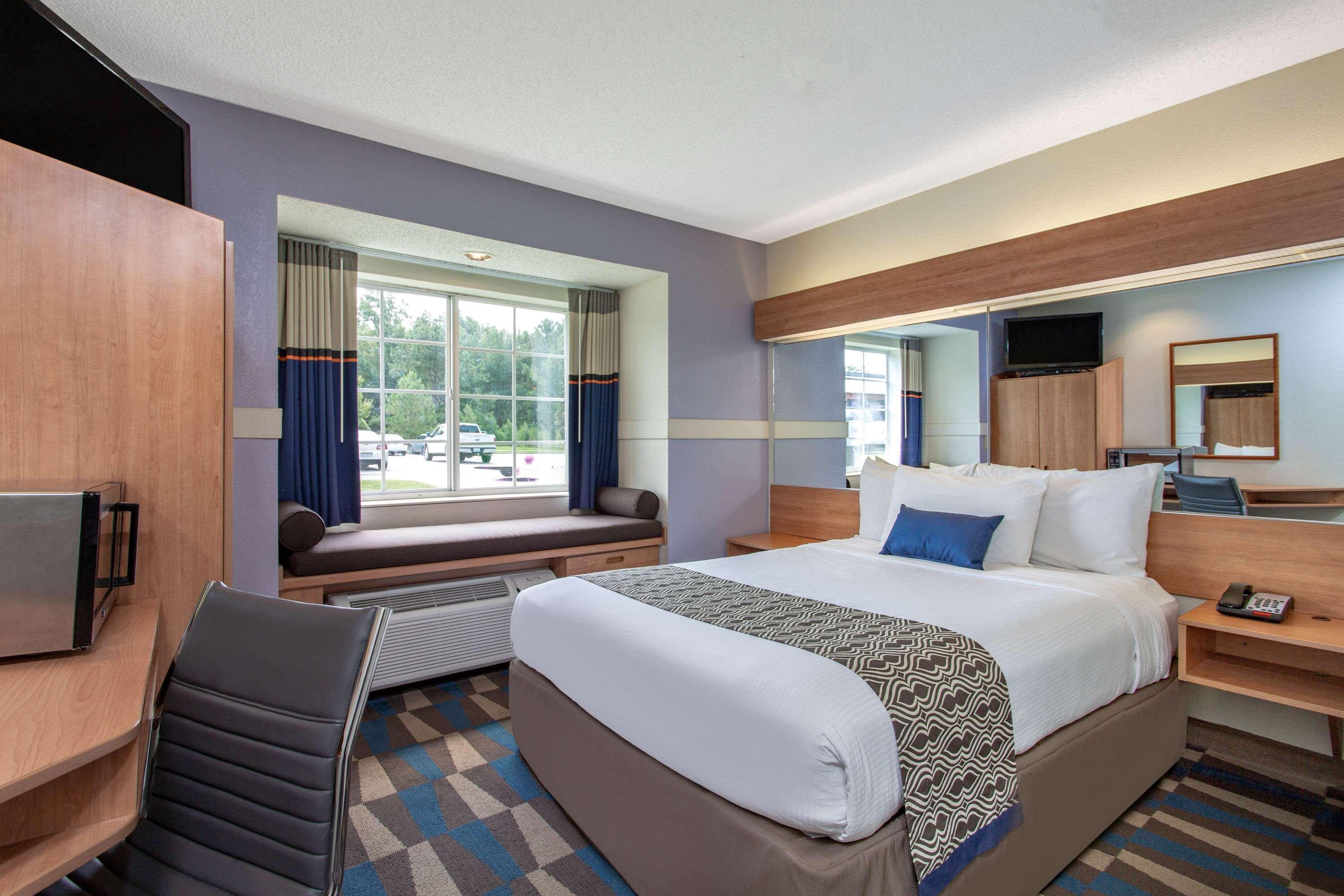 Microtel & By Wyndham Lillington/campbell 2*