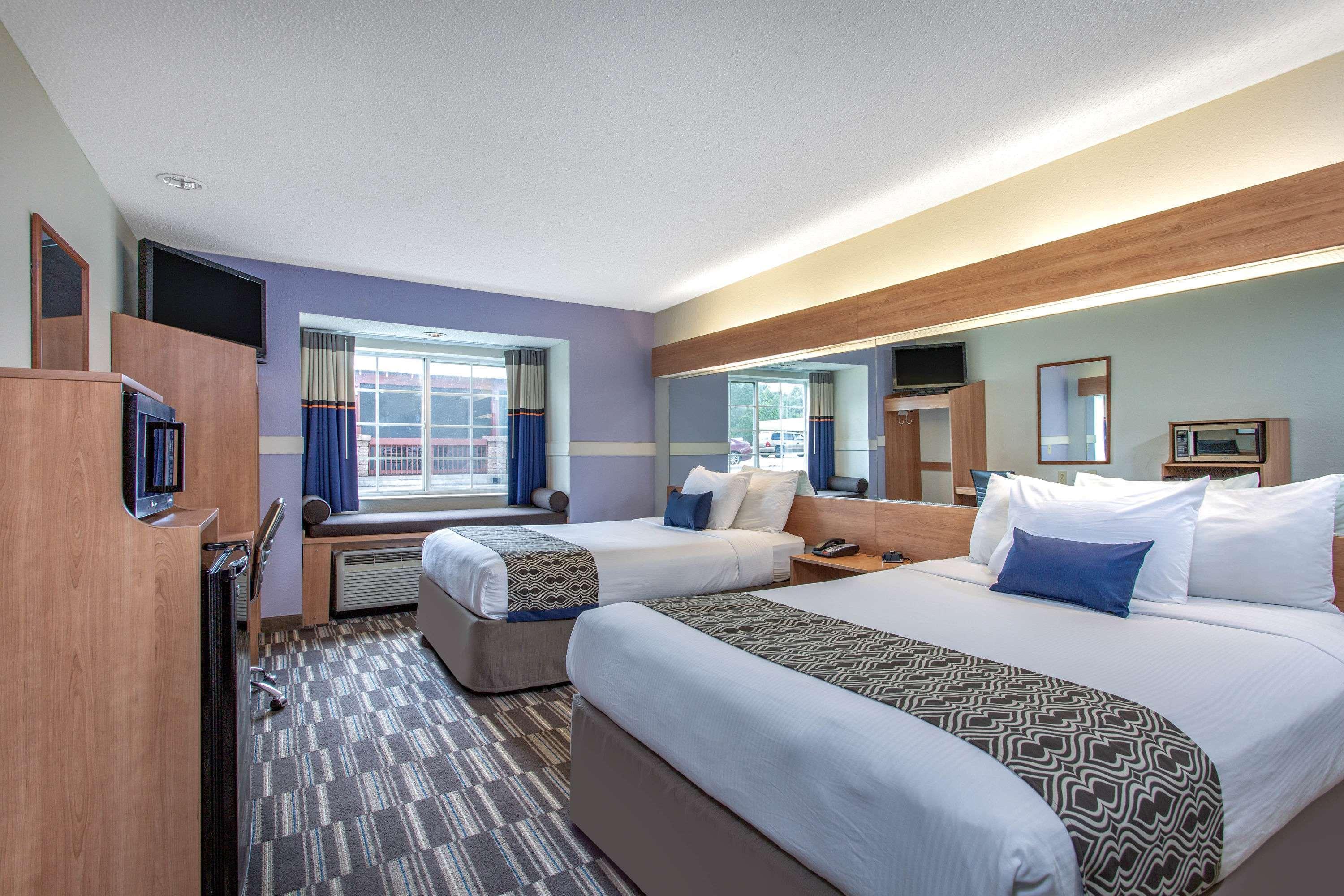 Microtel & By Wyndham Lillington/campbell Hotel