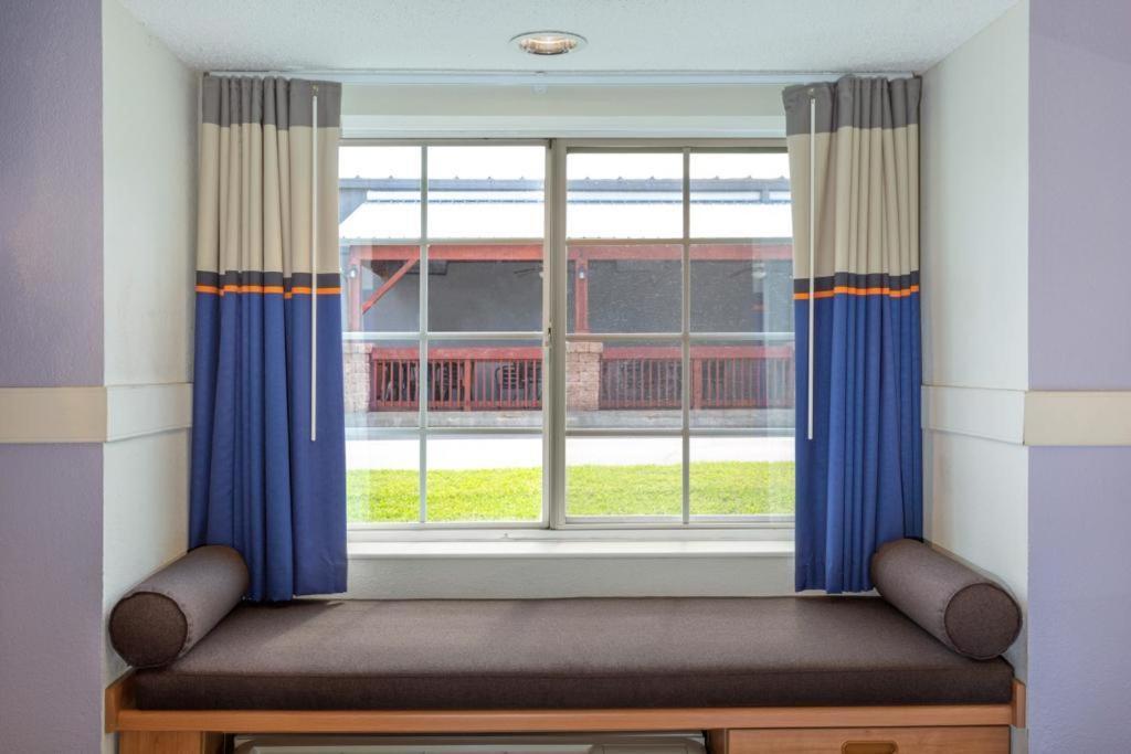 Microtel & By Wyndham Lillington/campbell